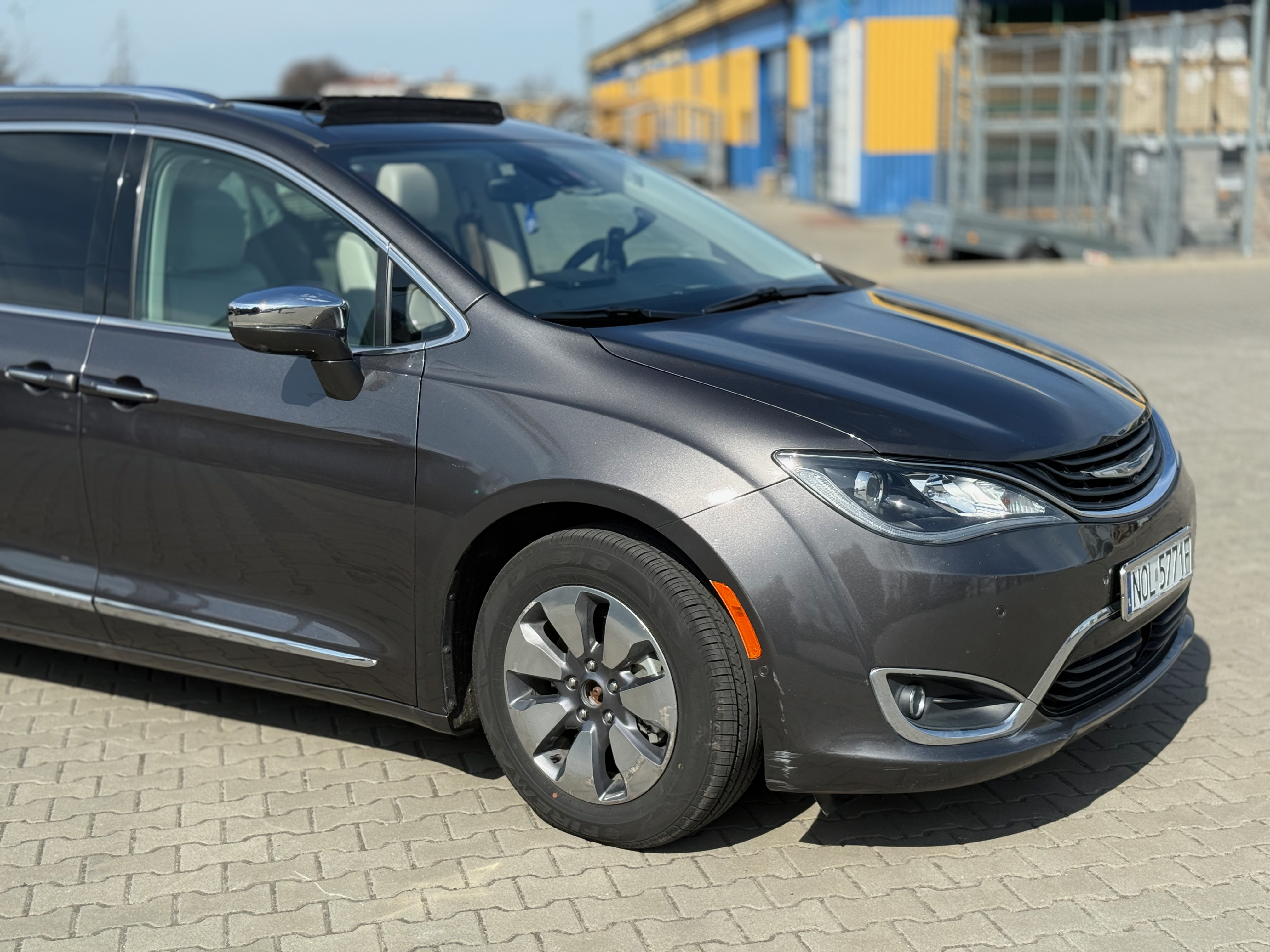 Chrysler Pacifica wnętrze